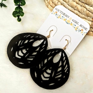Statement Wooden Earrings, Wood Earrings, Trendy Earrings, Black Earrings, Lightweight big dangle earrings, BOHO Earrings, Chic earrings,