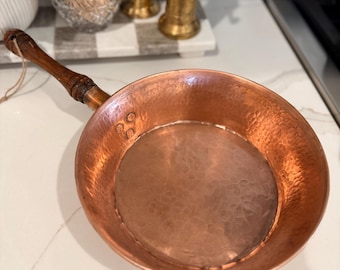 Vintage Hammered Copper Frying Pan with Patinated Wooden Handle – Rustic French Country Kitchen Decor