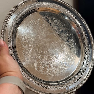 Vintage Wm. Rogers 12" Silver-Plated Round Serving Tray with Pierced Edge & Rope Rim