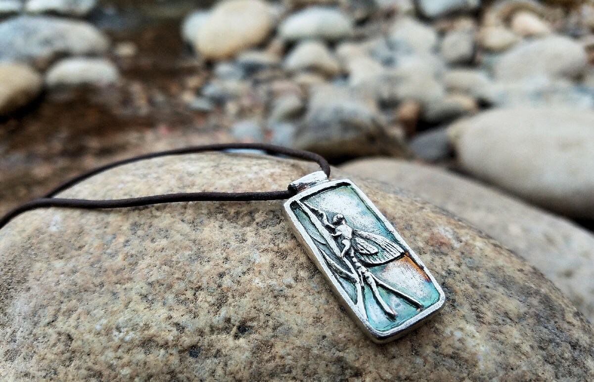 Fly fishing pendant artisan Mayfly rustic with quality weight in