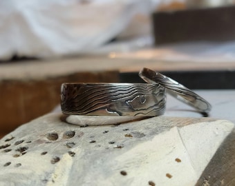 Rustic White gold wood grain wedding band with etched sterling mokume gane for Vintage look and feel