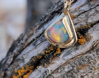 Genuine solid Australian opal hologram colorful broad flash Fire Opal