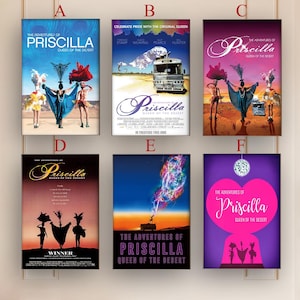 Puede incluir: Una colección de seis carteles de película para The Adventures of Priscilla, Queen of the Desert, etiquetados de la A a la F. Cada cartel presenta diseños gráficos distintos, incluyendo paisajes desérticos, artistas con trajes y el título.