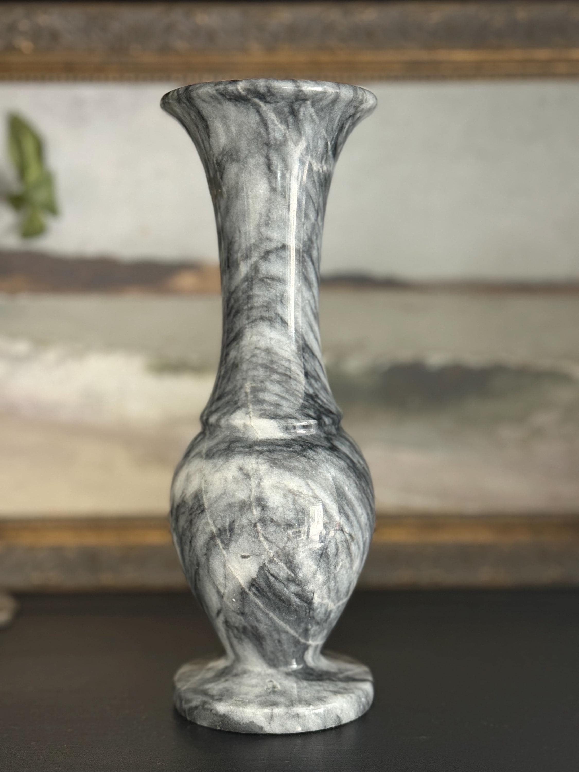 ヴィンテージ大理石の石の花瓶 – 8インチ ブラック、グレー、ホワイト