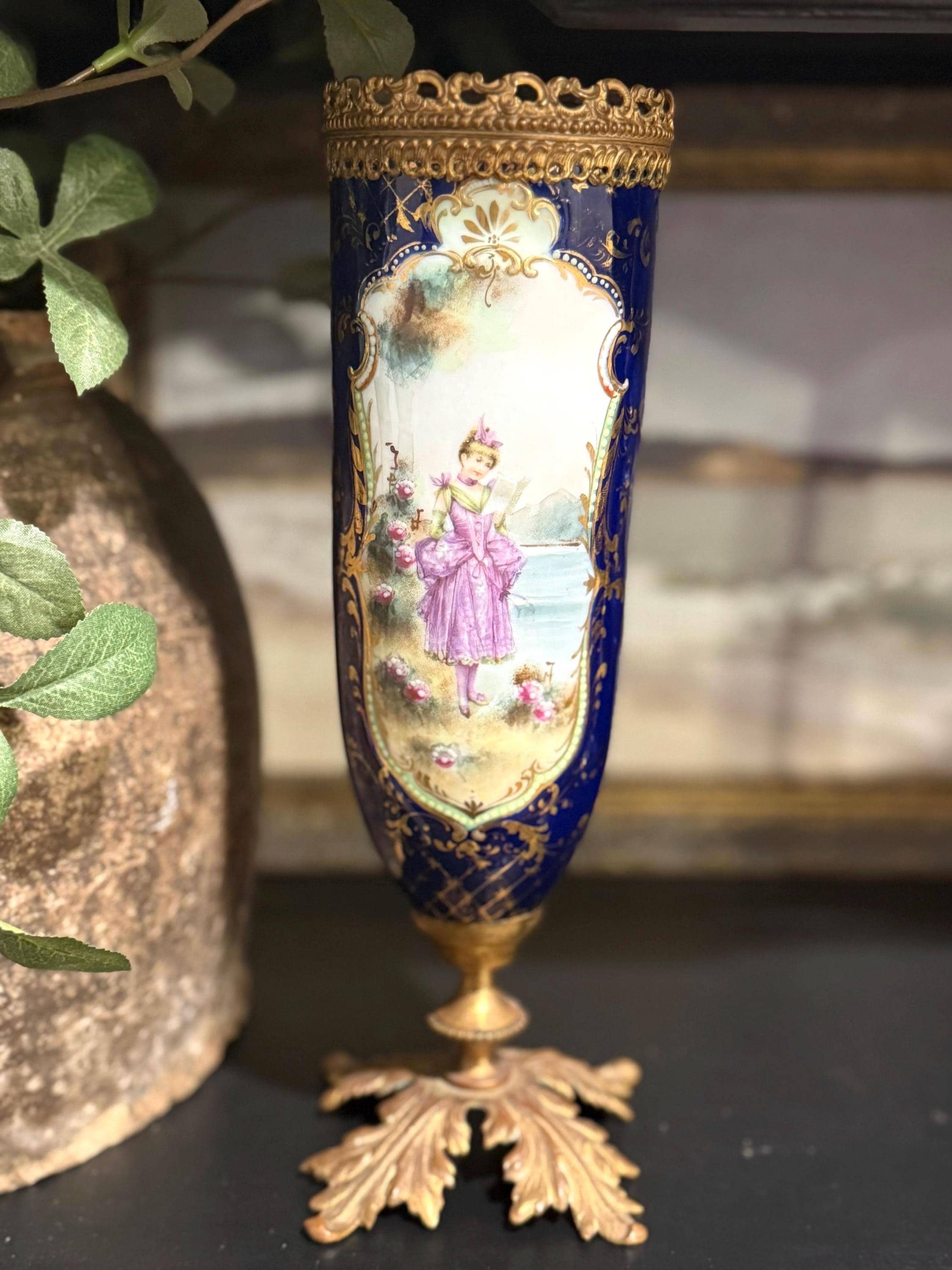 Elegant Porcelan and Bronze Vase Wth Angel Motfs - A Tmeless