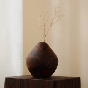 Handmade Walnut Wood Vase for Dried Flowers – Wabi-Sabi, Japandi, Minimalist Rustic Home Decor,wooden unique gift ideas for her