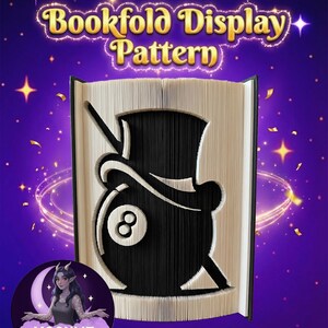 Könnte beinhalten: Ein Buchfalt-Display-Muster mit einem schwarz-weißen Design eines Zylinders und einer Acht-Ball. Das offene Buch zeigt das ausgeschnittene Design. Der Text "Bookfold Display Pattern" befindet sich oben.