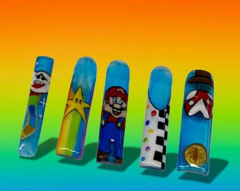 Uñas postizas con temática de Mario Kart