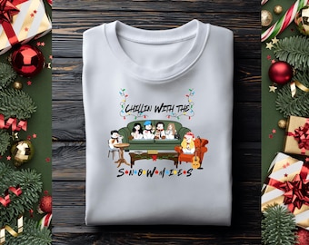 Chillin with the Snowmies-sweater | Gezellige vakantiesweater met ronde hals, Friends-thema