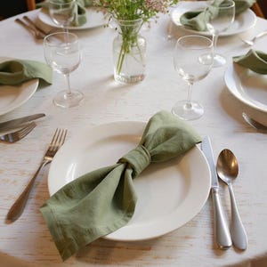Personalized 100 Pack - Cotton Napkin For Dining or Everyday Meals At Home, Wedding Party Table Decor, Sage Green Kitchen Napkin For Gift