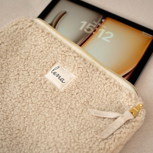 Tablet Hülle 11" aus Teddy Stoff – Handgemachte iPad Tasche gepolstert & personalisierbar