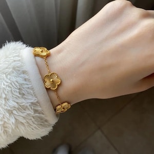 Vintage Guilloche 5 clover bracelet, Gold Five leaf clover 18k gold plated Steel, Five clover bracelet, clover jewelry, clover gold plated