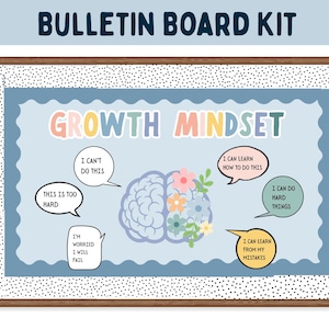 Puede incluir: Un kit de tablón de anuncios con marco de madera. El tablero presenta las palabras "Growth Mindset" en letras coloridas, un gráfico de cerebro y bocadillos con afirmaciones positivas. La parte superior del tablero dice "BULLETIN BOARD KIT".