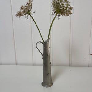 Vintage Norwegian Pewter Canter – Tinn Norway Tankard Jug – Handcrafted Scandinavian Metalware – 15cm Tall Decorative Pitcher / vase