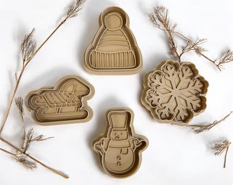 Outdoor Christmas Cookie Cutter Set - Cozy Winter Bakin Shapes