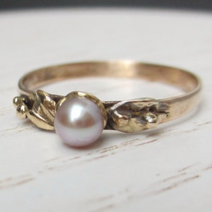 Solid gold ring, 14 k rose gold, dainty golden ring, genuine pink pearl, size 7 1/4 US, EU ring size 17,3 image 2