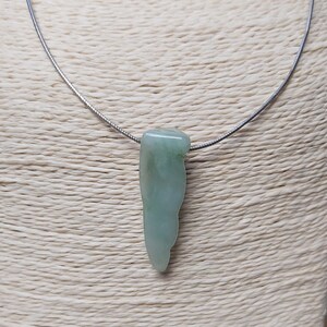 Guatemala jade pendant triangle icicle, pierced, with or without chain image 8