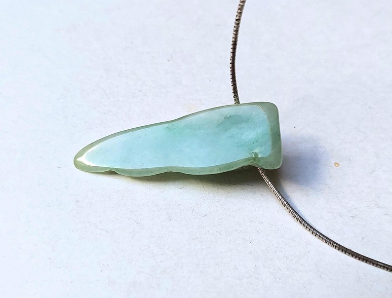 Guatemala jade pendant triangle icicle, pierced, with or without chain image 2
