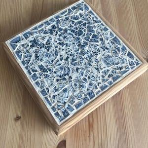 Mosaic trivet plate holder