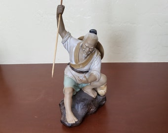 Vintage Oriental Shiwan Fischer glasierte Keramik Figur; Asiatischer Fischer