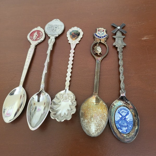Vintage Souvenir  Spoons Collectible; set of 5 spoons: Kreta, Istanbul, Cayman, Virginia City, Soluang Calif.