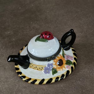 Vintage White Straw Hat and Ladybug Teapot Hinged Porcelain Trinket Box
