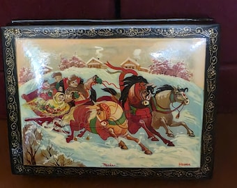 Hand Painted Fedoskino Lacquer Box – "Troika" Sleigh Scene