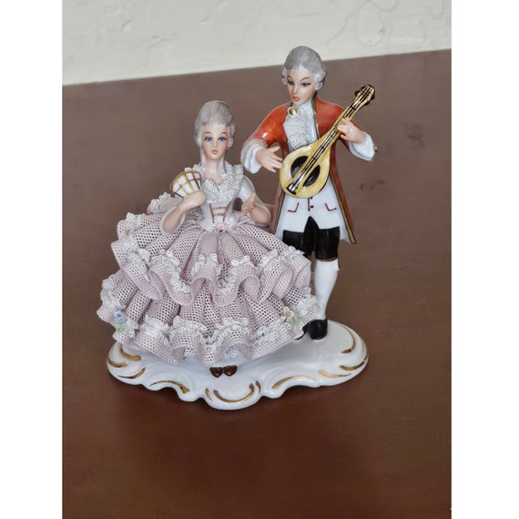 Vintage Sandizell Dresden Lace Porcelain Courting Victorian Couple