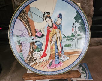 Vintage kejserligt Jingdezhen porslin Yuan Chun Skönheterna i den Röda herrgården; samlartallrik