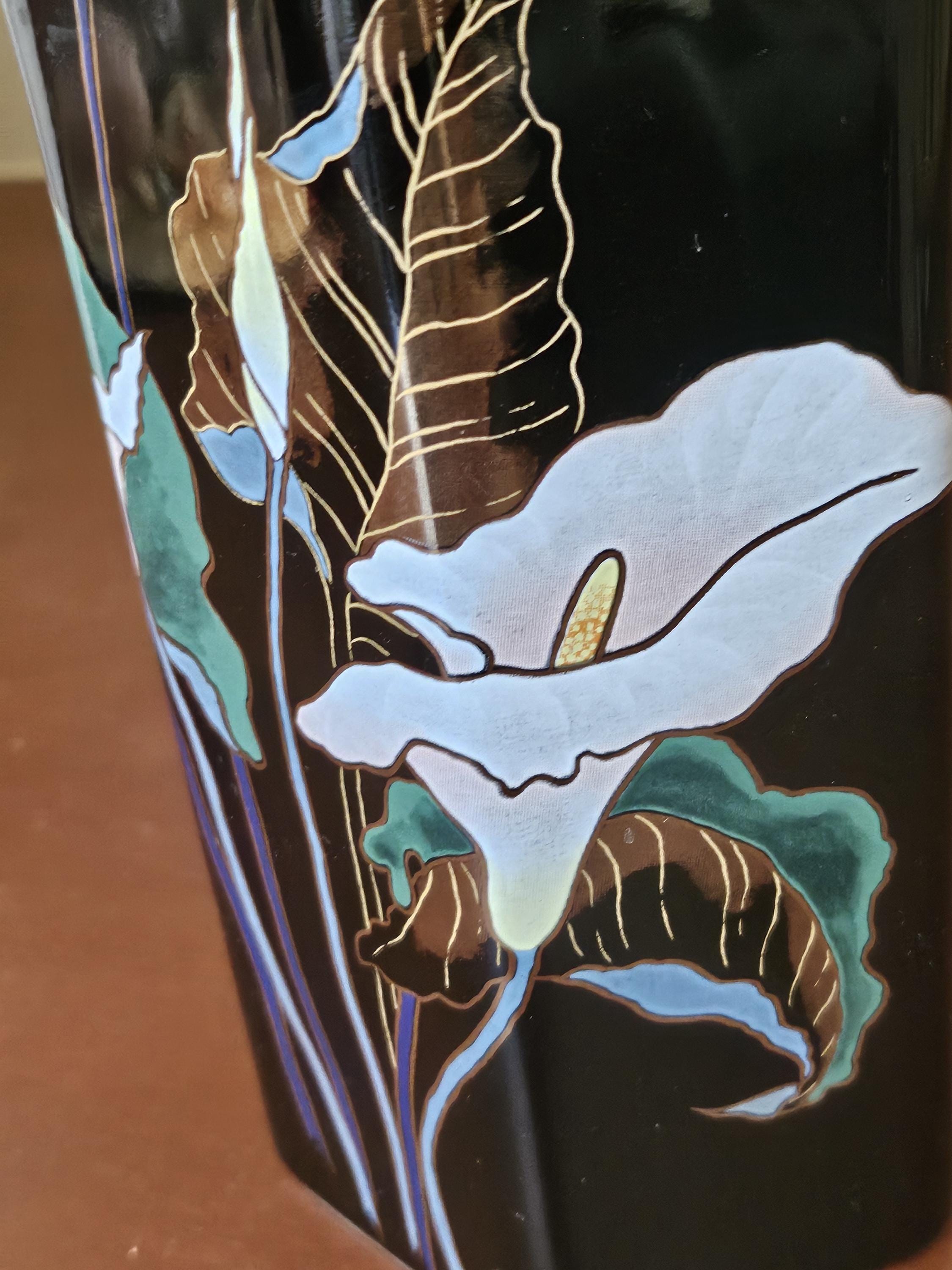 Vintage YAMAJI TOYO Japan Black Porcelain Hand-painted Flower