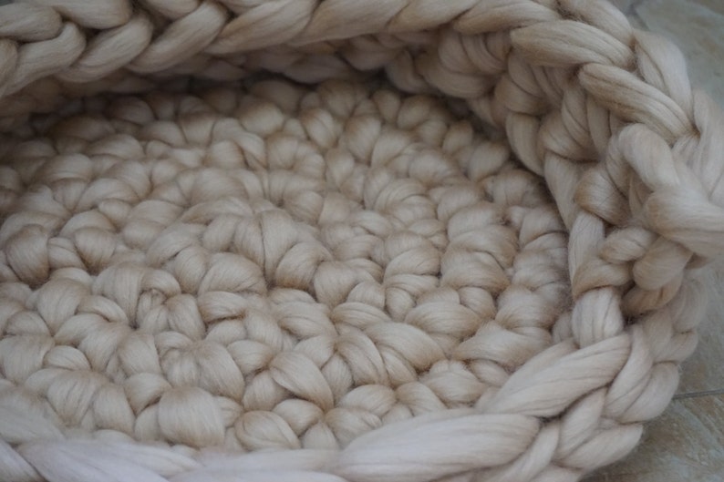 Chunky Knit Wool Cat Bed: Handmade Cozy Pet House (14 inch) image 3