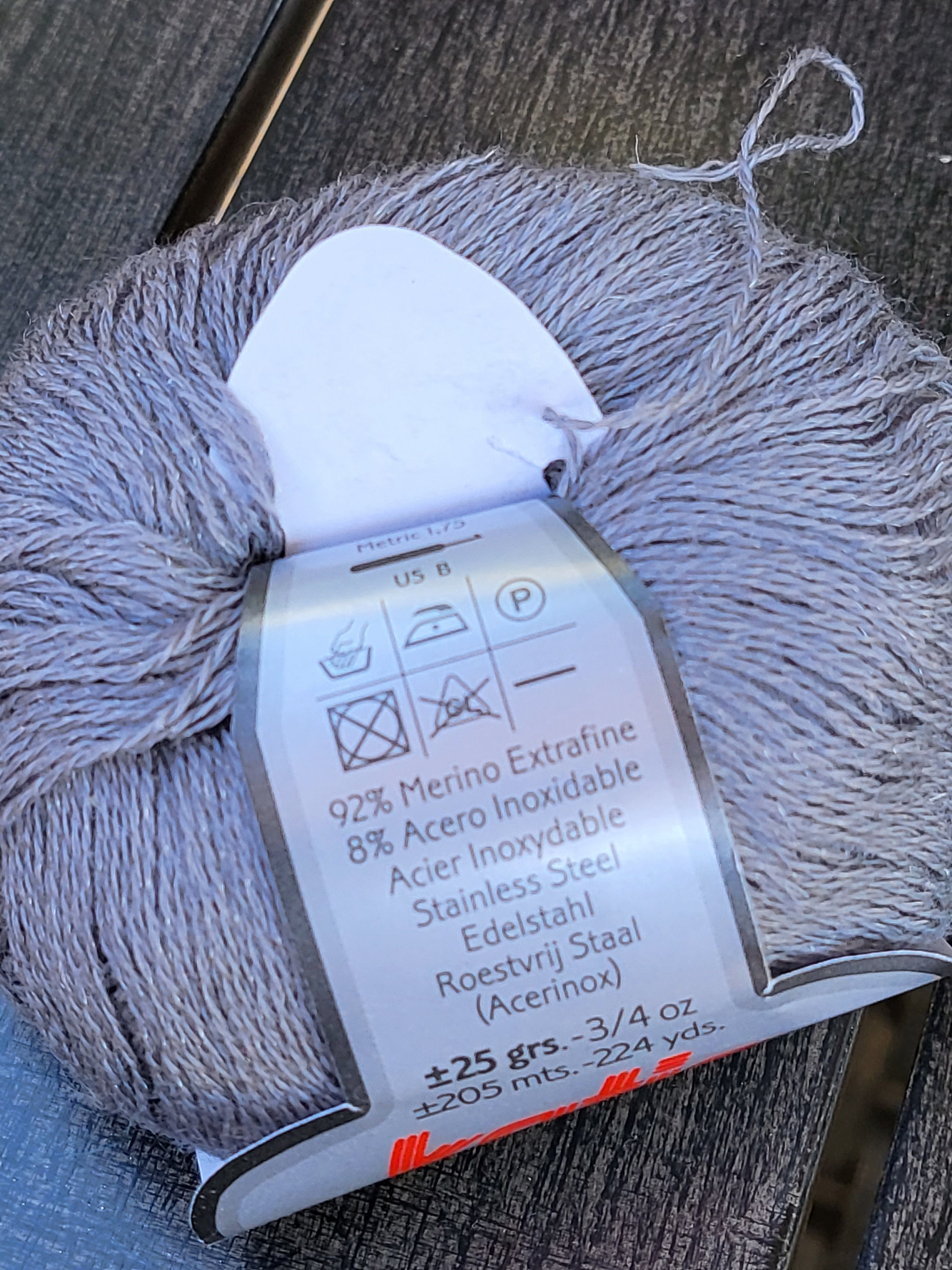 Lot De 9 Pelotes De Laine Katia PARTY - Couleur Gris Et Argent, Composition Acrylique/polyester, Pour Aiguilles 3.5-4