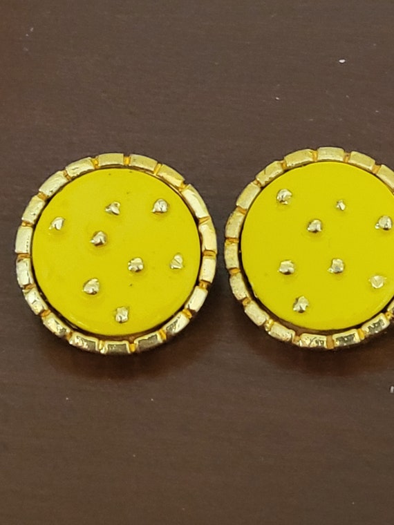 Vintage William DeLillo Clip-ons earrings