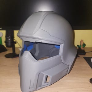 DIY Helldivers 2 B-01 Wearable Helmet - 3D Printed, In Parts