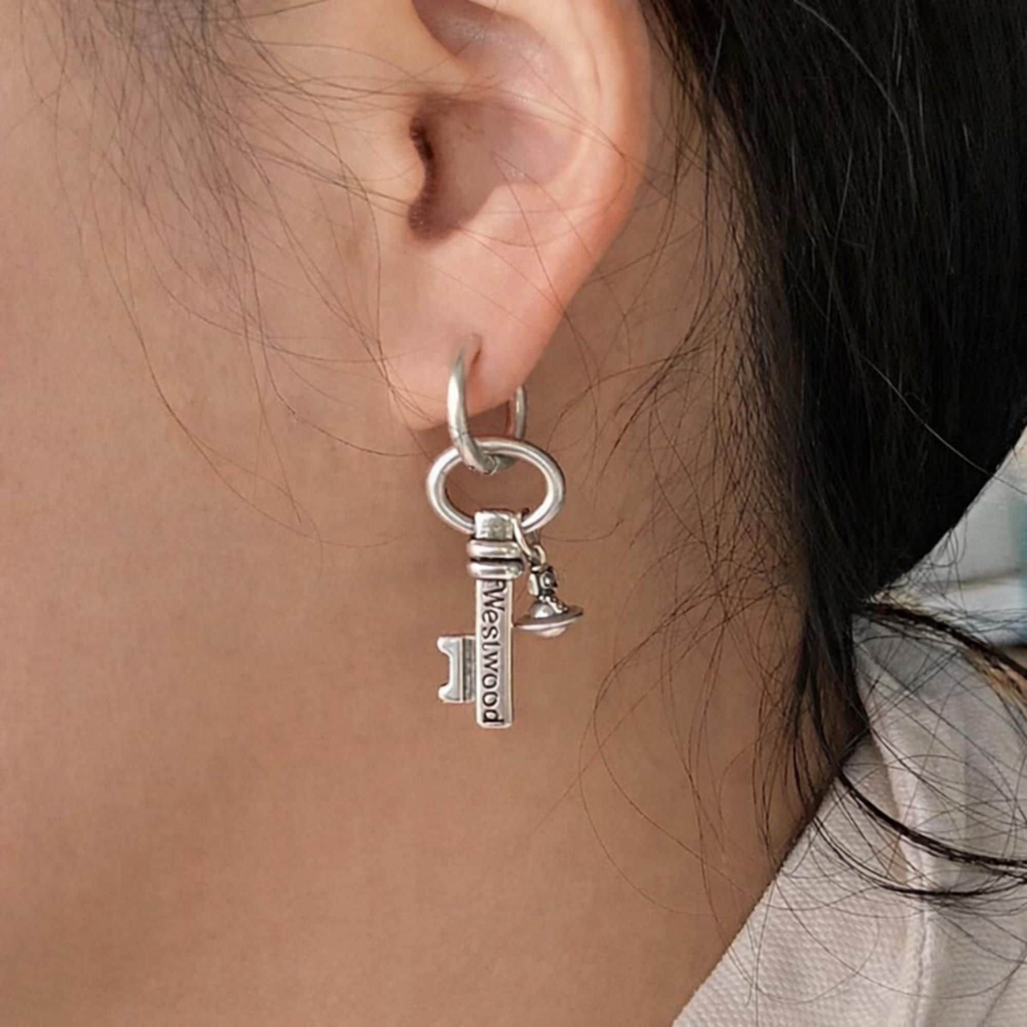 Vivienne westwood saturn earrings - Etsy 日本