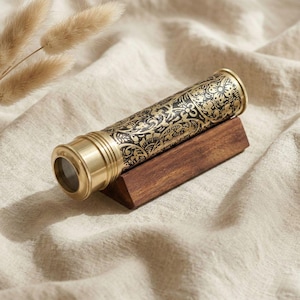 Floral Mosaic Kaleidoscope – Handcrafted Etched Brass Mandala Viewer with Lampwork Glass Dry Chamber
