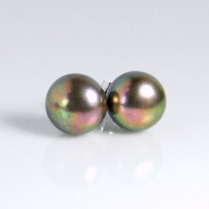 Un par: 7mm Grado AAA perla de agua dulce con poste de plata de primera ley y orejas, perlas de color marrón místico, 7mm
