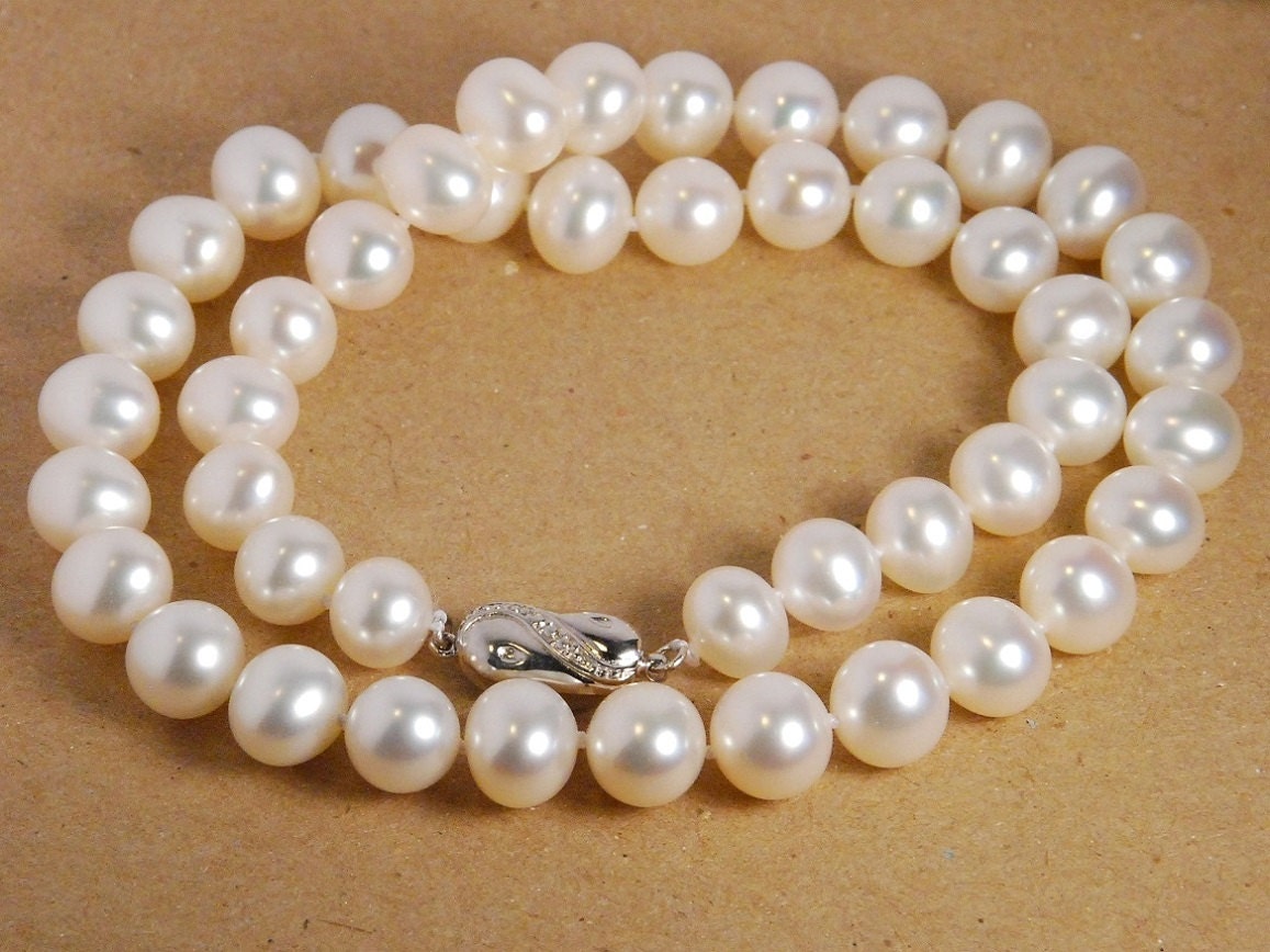 9-10MM Nearly Circle Natural Freshwater Pearl NeckLace 18” 9-10MM Nearly Circle Natural Freshwater Pearl NeckLace 18”