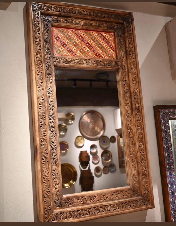 モロッコ製 アンティーク調 インテリア鏡（ハンドメイド） モロッコ風ヴィンテージミラー。無垢材と手描きのアクセント付き