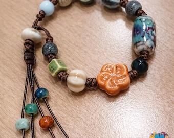 Boho Keramikperlenarmband: Verstellbare gewebte Kordel, Vintage-Stil