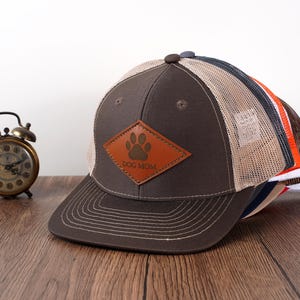 Seu boné de caminhoneiro com remendo de couro e logotipo personalizado, boné de caminhoneiro, boné de remendo, boné de caminhoneiro com remendo, boné com logotipo da empresa, boné personalizado, presente de feriado para ele