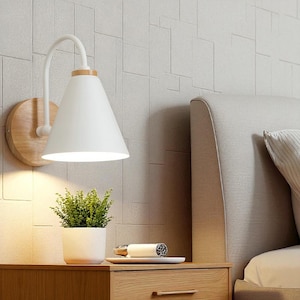 Nordische Wandleuchte: Weißes Metall & Holz Minimalistische Lampe