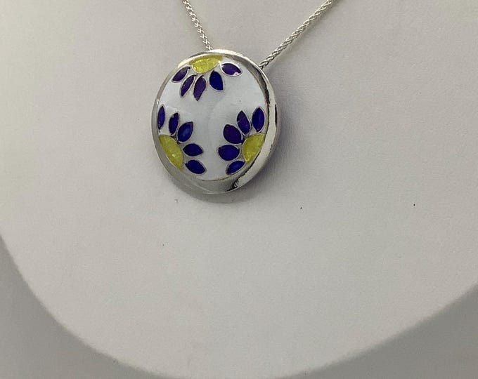 Cloisonné Enamel Daisy Necklace