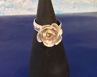 Sterling silver rose ring