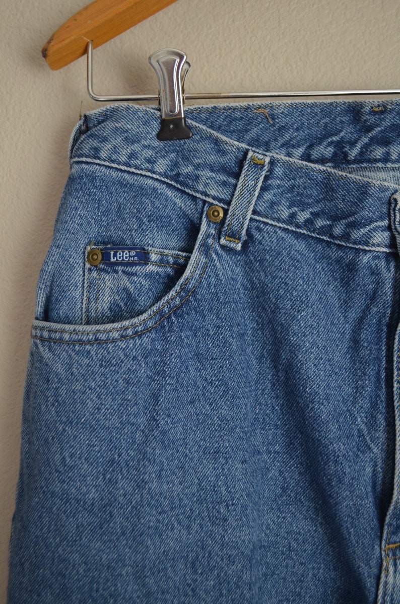 lee medium wash mom jeans / 80s 90s lee jeans / 30x33/ 30 lee jeans women's tall jeans image 3