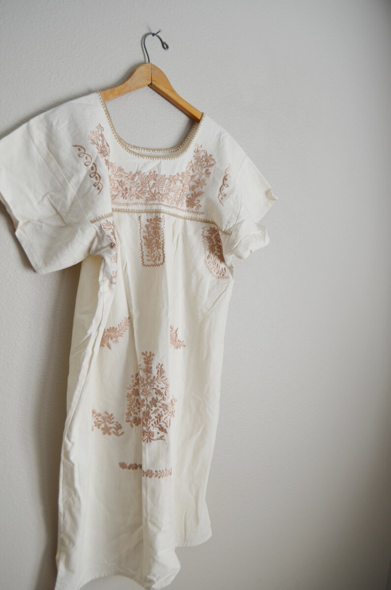 small medium large vintage ivory cream beige embroidered mexican oaxacan patio summer cotton boho hippie ethnic lounge dress one size