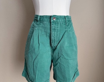 Vintage 80s Bill Blass Green Denim Shorts – High Waisted Pleated Jean Shorts - xsmall 25