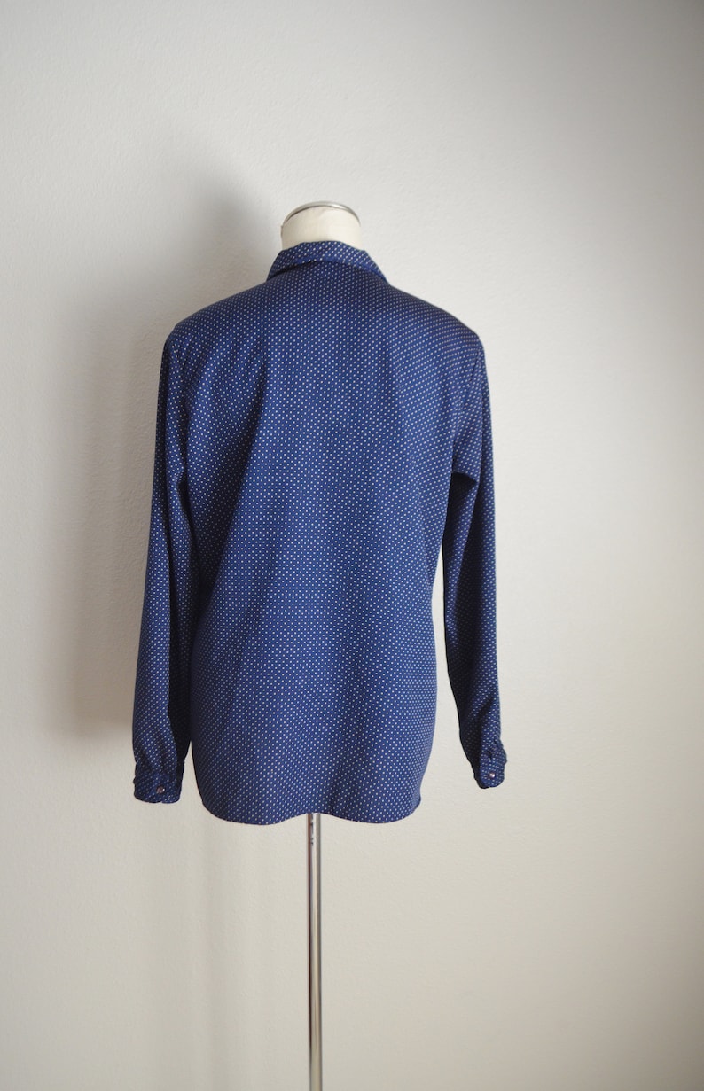 Vintage 70s 80s navy blue polka dot dotted pattern poly rayon Levi's button-down slouchy blouse women's medium image 7