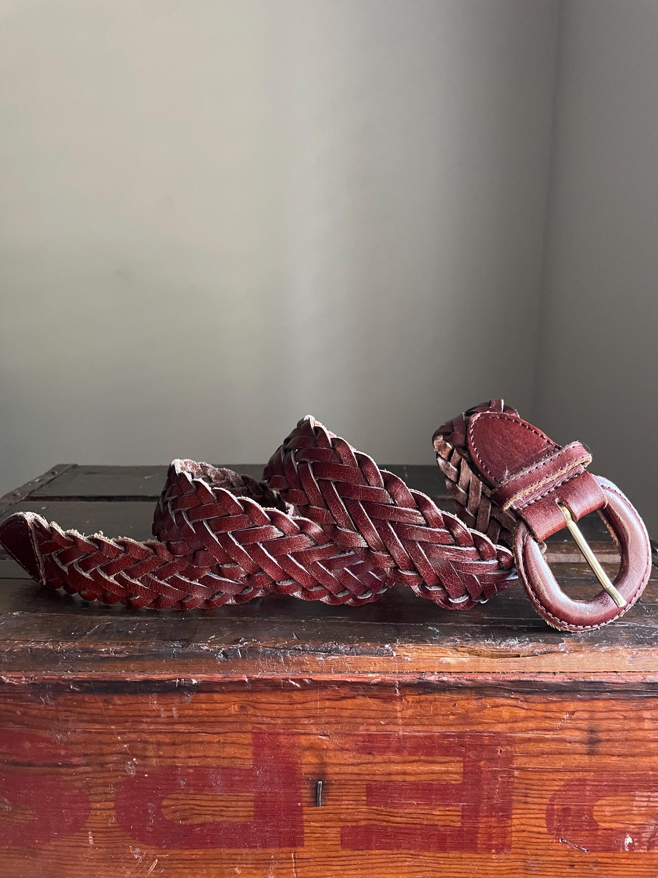 Vintage 1970s Womens Wide Brown Braided Leather Belt Scalloped Brass O-Ring 34 1970s Belt Brown Leather Braided Boho Hippie M/L – Deja  main image 4