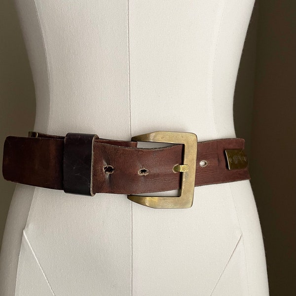 vintage 90s brown worn in gold brass buckle  patina leather belt- size 28/29 - as is beautul brown leather belt